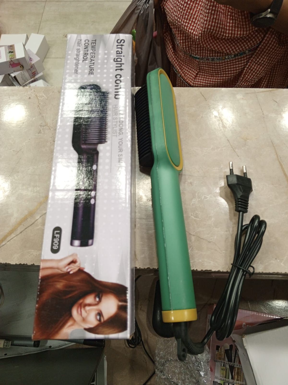 Hair Straightening Brush (Random Colour)